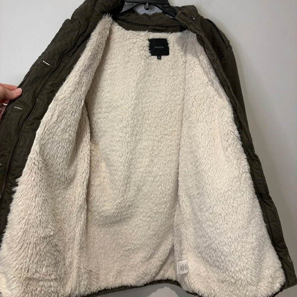 Talula Aritzia Trooper Jacket Womens Small Olive‎ Green Faux Fur Lined Parka